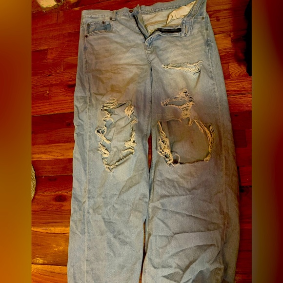 american eagle straight leg high rise baggy jeans size 12 light wash ripped - Picture 1 of 2